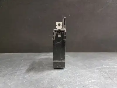 15 Amp, 1 Pole, 240 volts Circuit Breaker