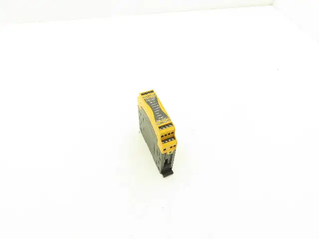 Keyence SC-S11 Safety Controller Relay 24VDC 25ms
