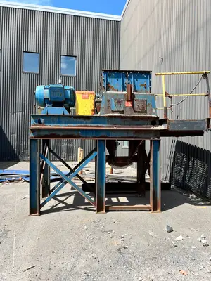 HEAVY-DUTY INDUSTRIAL HAMMER MILL, 40" X 18" FEED, 200 HP WEG TEFC MOTOR