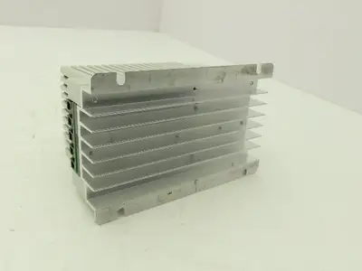 Leeson 174270.00 VFD Drive Input 1PH Output 3PH 4.2A 0-240Hz 1HP