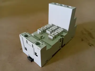 NEW ALLEN-BRADLEY 700-HN153