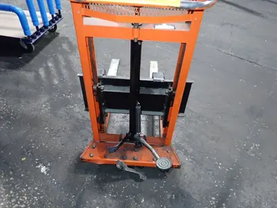 USED LEE ENGINEERING COMPANY M252