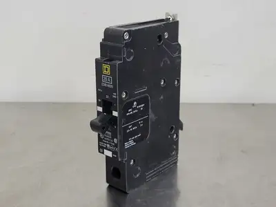 NEW SQUARE D EDB14020