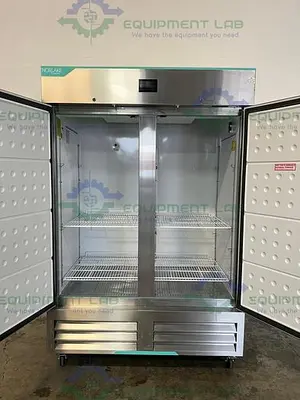 USED NORLAKE NSWDF492SSS/0A WHITE DIMOND SERIES DOUBLE DOOR FREEZER -20°C, 49 CU. FT.