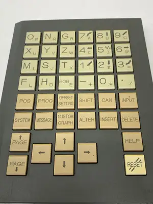 USED FANUC OPERATOR KEYPAD MDI INTERFACE UNIT