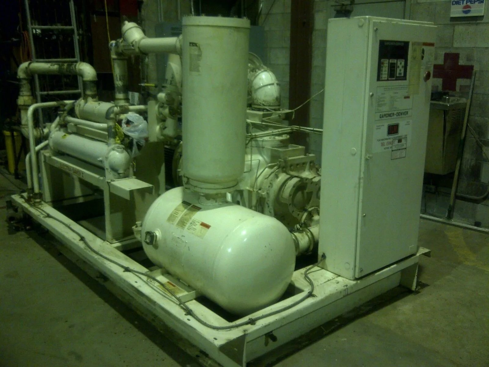 Used Gardner-Denver Electra-Saver II Rotary Screw & Sliding Vane Air Compressors Quebec CA | Machineco #1256353
