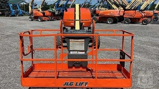 USED 2021 JLG 400S