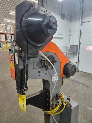 2003 Superior Press & Automation Rivit Riveters | Universal Press & Machinery (UPM) (4)