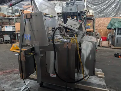 KLIKLOK KF Tray Former Carton Machines | Global Machine Brokers, LLC (2)