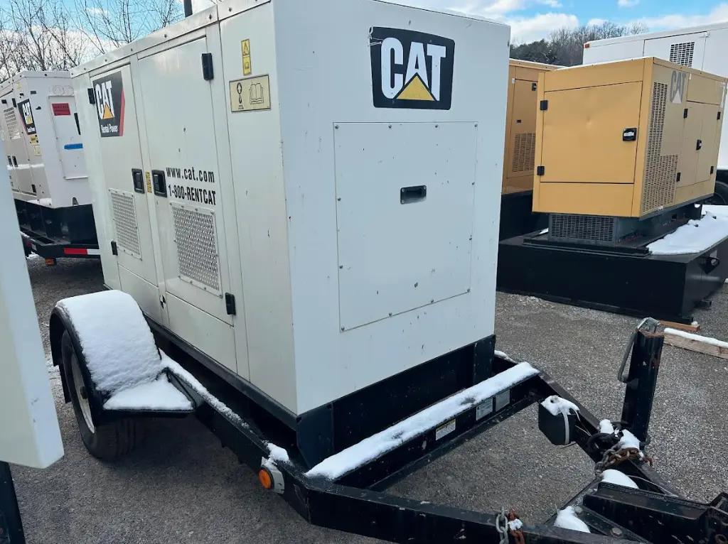 USED 2015 CATERPILLAR XQ30