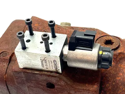Used Bosch Rexroth R902504834, AA10VO85DFR/52R-VUC61N00 Hydraulic Pumps Michigan US | Maverick Industrial Sales #1494888
