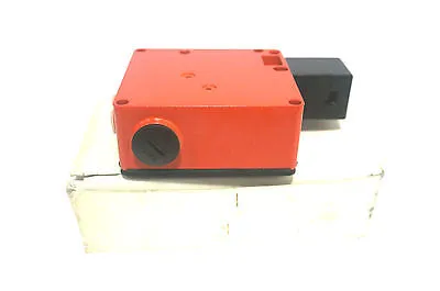 NEW ALLEN BRADLEY 802F-TA6SM11RL KEY INTERLOCK SWITCH SER.A REV.A 802FTA6SM11RL
