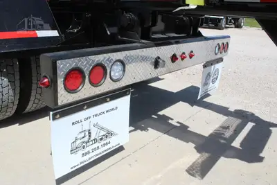 New | in-Stock 2027 MACK MD7 Rolloff Trucks Texas US | Roll Off Truck World #1491924