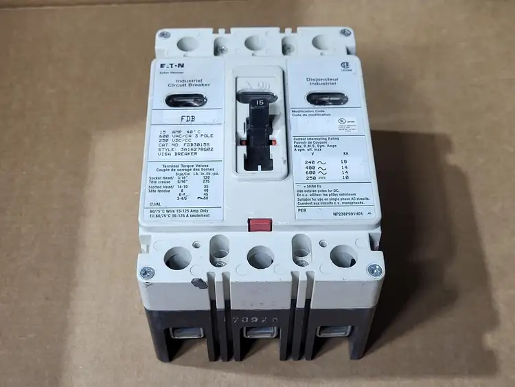 Used EATON CUTLER-HAMMER FDB3015S Switchgears British Columbia CA | Lenmark #477717