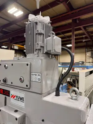 YUWE DM40 Gear Head Drilling Machine