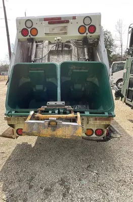 Used 2022 ISUZU NRR Garbage trucks Virginia US | Proxy Equipment #1388888
