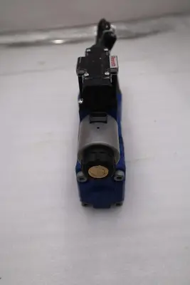 Rexroth Valve R900954260 4WRTE 10 V50l-46/6EG24ETK31/A1M VALVE NEW STOCK H1640