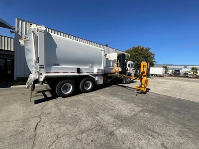 Used 2018 PETERBILT 520 Garbage trucks California US | Big Truck & Equipment #1412196