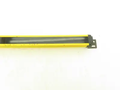 440L-T4J0640YD Guardmaster Guardshield Safety Light Curtain Transmitter 640mm