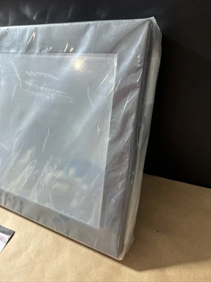 NEW Monitor HIS-UM19-CTBG