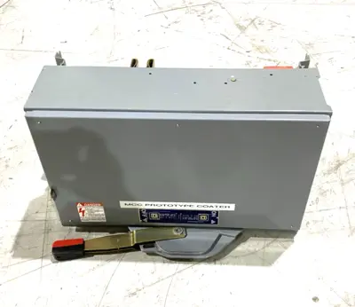 USED SCHNEIDER ELECTRIC, SQUARE D SER. E2 FUSIBLE PANELBOARD SWITCH UNIT 3-POLE 600A