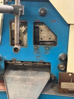 SANLI Hydraulic Ironworker, in good used condition, visible under power