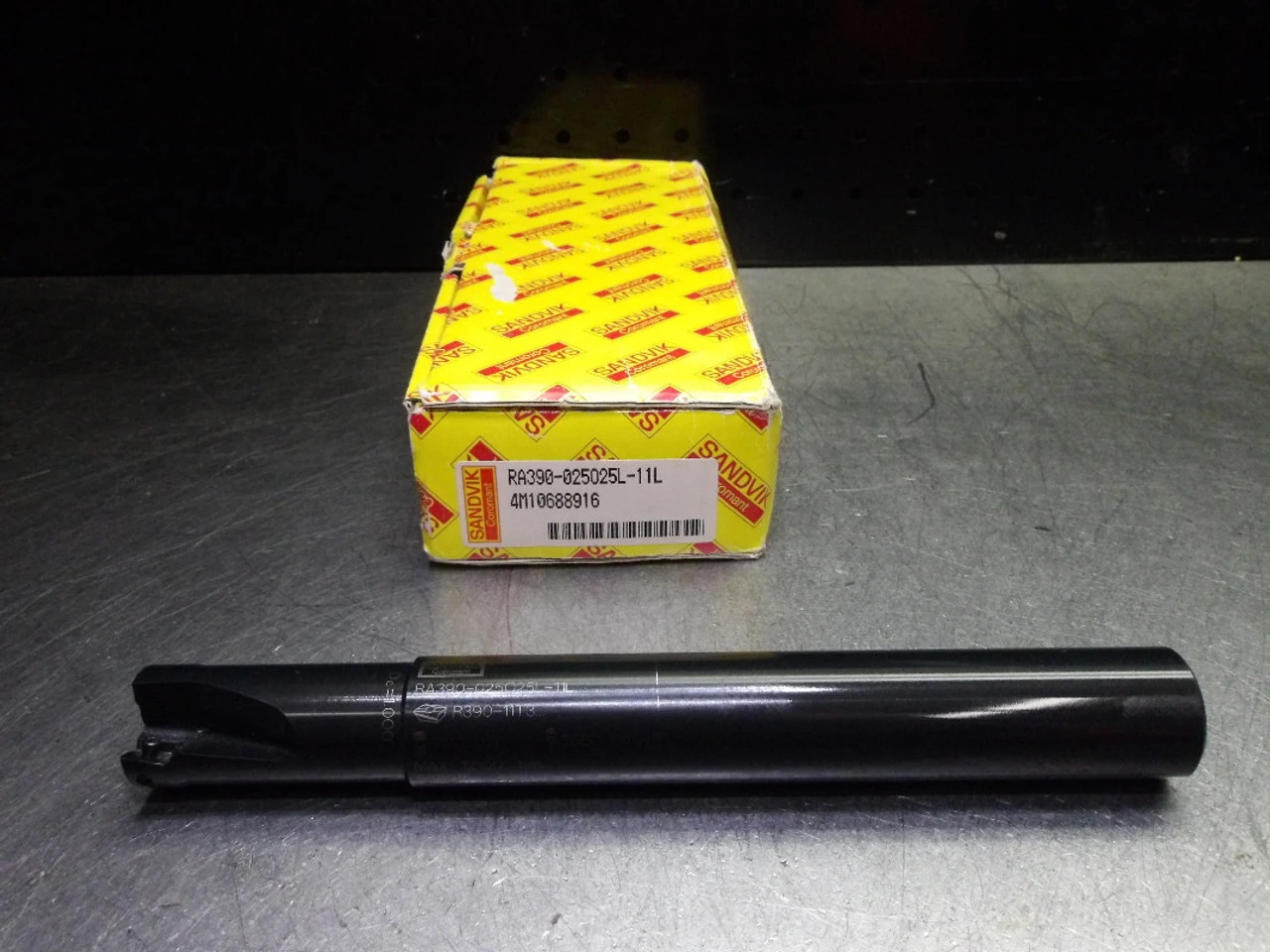 Sandvik 1" 2 Flute Coolant Thru Indexable Endmill RA390-025O25L-11L (LOC2197)