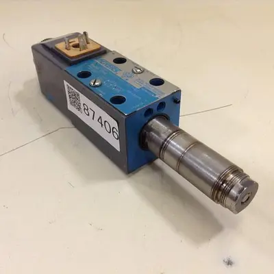 USED VICKERS DG4V-3-6C-M-U-HL7-60