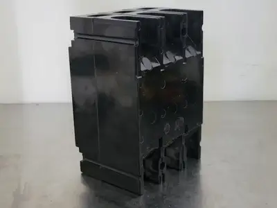 20 Amp, 3 Pole, 240/480 volts Circuit Breaker
