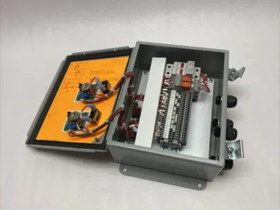 USED VIBROMATIC INCLINE/FEEDER CONTROLLER FOR VIBRATING BOWL FEEDER, ADJUSTABLE