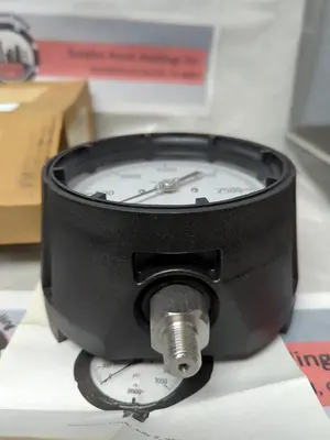 New | in-Stock WIKA TYPE 2XX.34 Universal Pressure Meters Ohio US | Surplus Asset Holdings #1236385