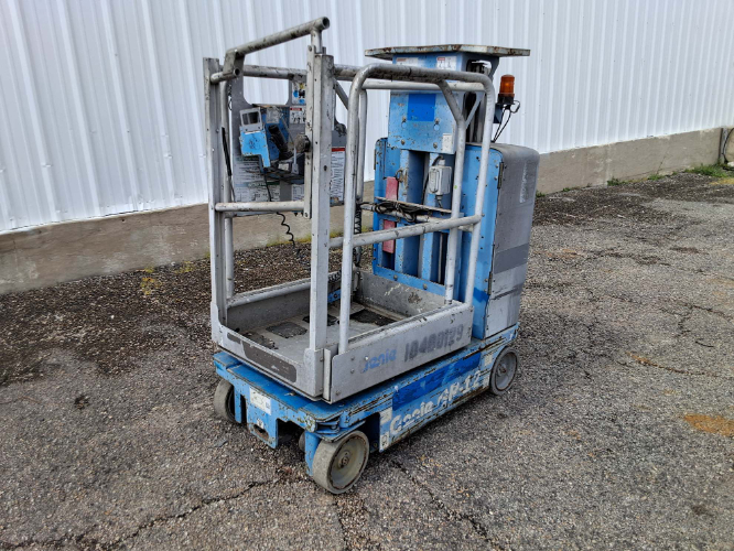 Used 2015 Genie GR-12 Vertical Mast Lifts Texas US | Stack Equipment #1208801