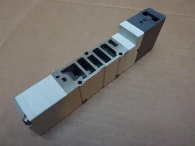 USED SMC VQ300-5