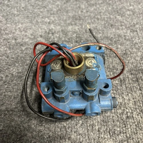 Used Skinner V933-DB2100 Solenoid Valves California US | Davliegogo LLC #1705554
