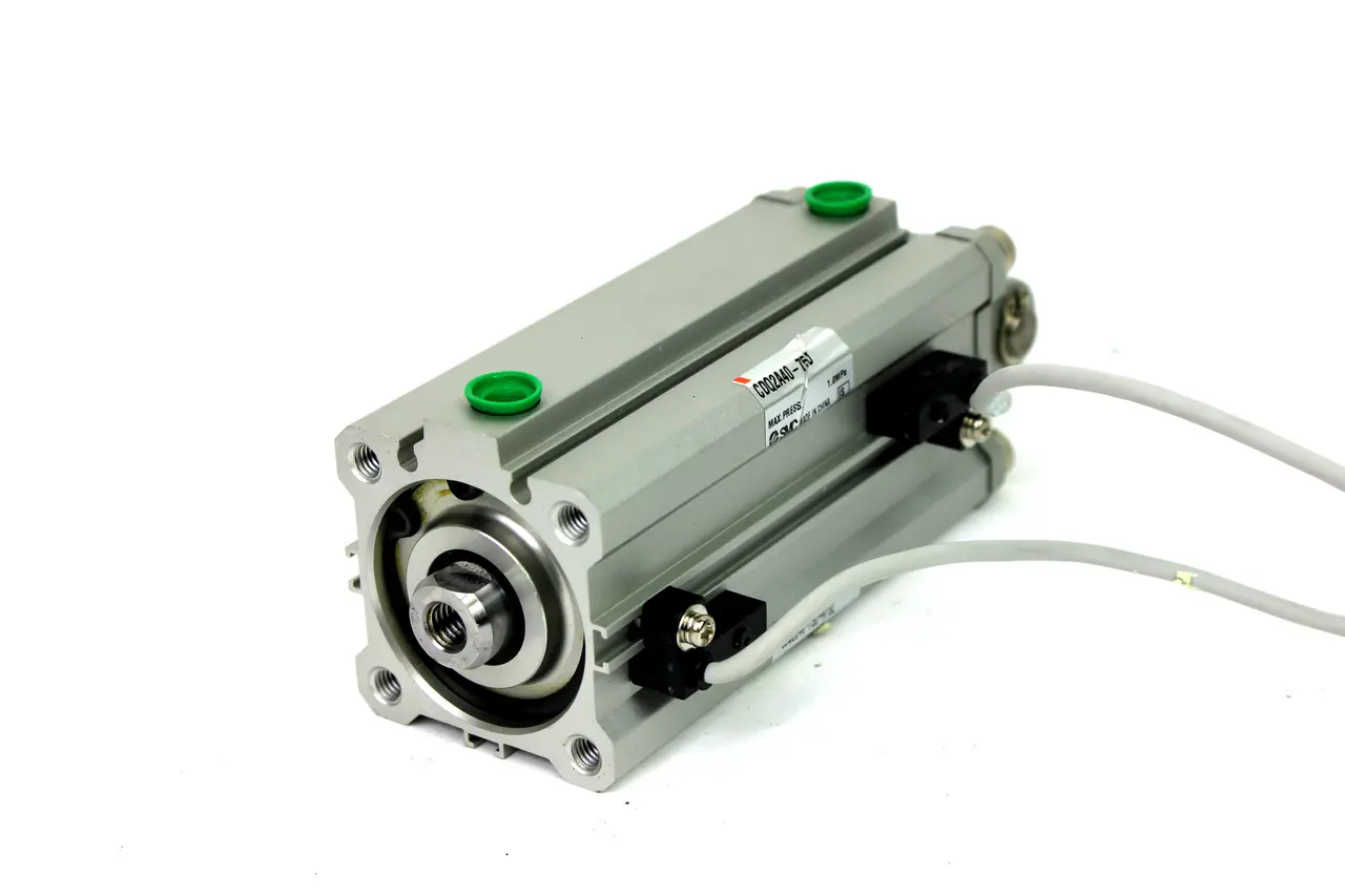 NEW SMC CDQ2D40-75D-A73Z