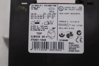 NEW SIEMENS 3TK2821-1CB30 SAFETY RELAY SIRIUS 24 VAC/DC 3 N/O OUTPUTS STK G447A