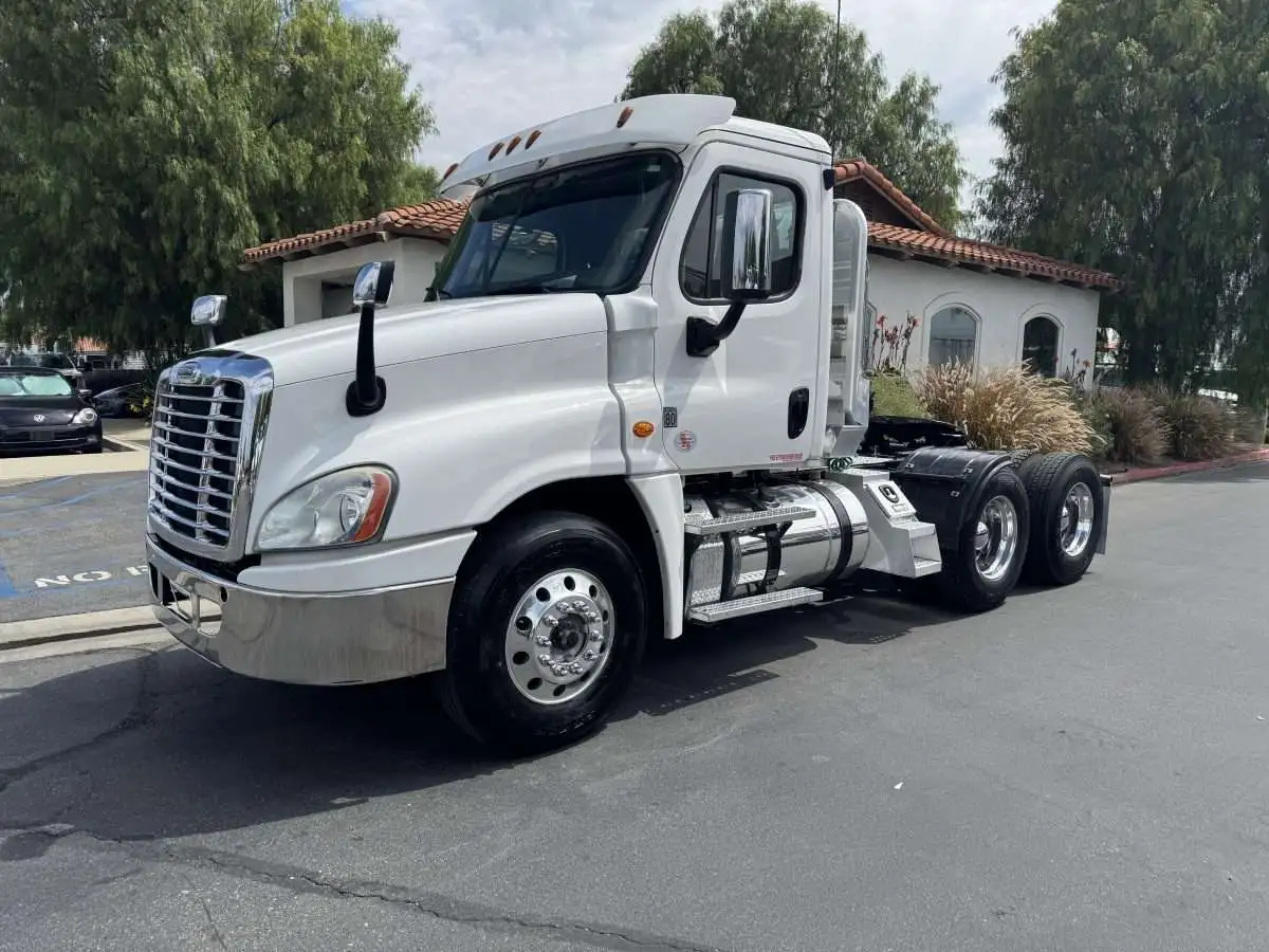 Used 2018 FRHT 12564ST Conventional trucks California US | Commerce Truck Equipment Sales #1548754