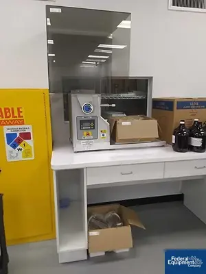 USED GlobePharma 4 Quart GlobePharma MaxiBlend MB-IVV Twin Shell Blender
