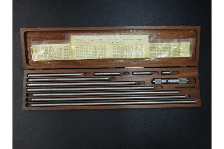 Used _UNKNOWN_ _UNKNOWN_ Micrometers Ohio US | Thompson Auctioneers #1516287