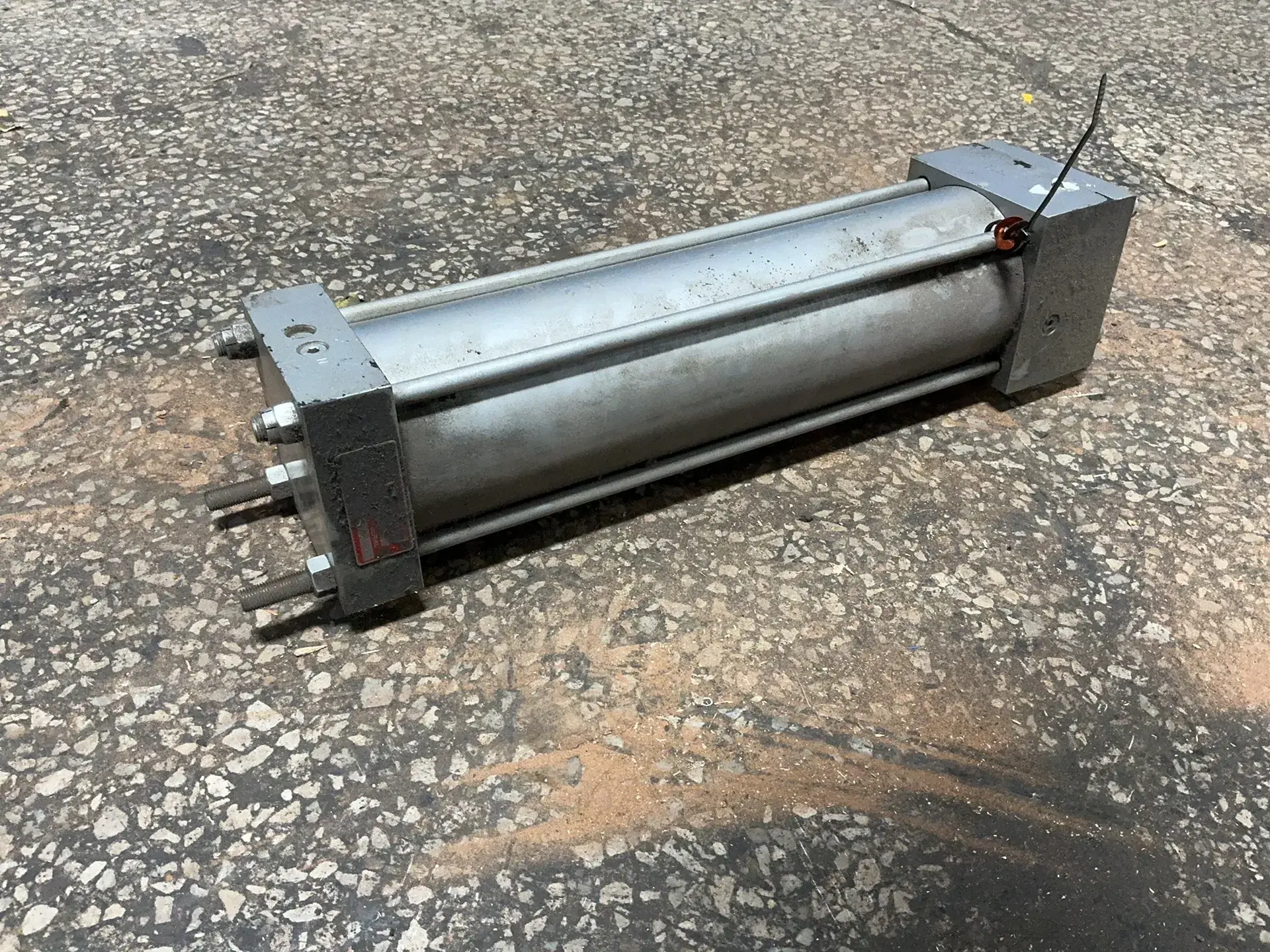 Used MILWAUKEE CYLINDER 255200105 Pumps Ohio US | HGR 24 #1541533