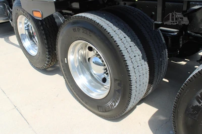 New | in-Stock 2027 PETERBILT 548 Rolloff Trucks Texas US | Roll Off Truck World #1492013