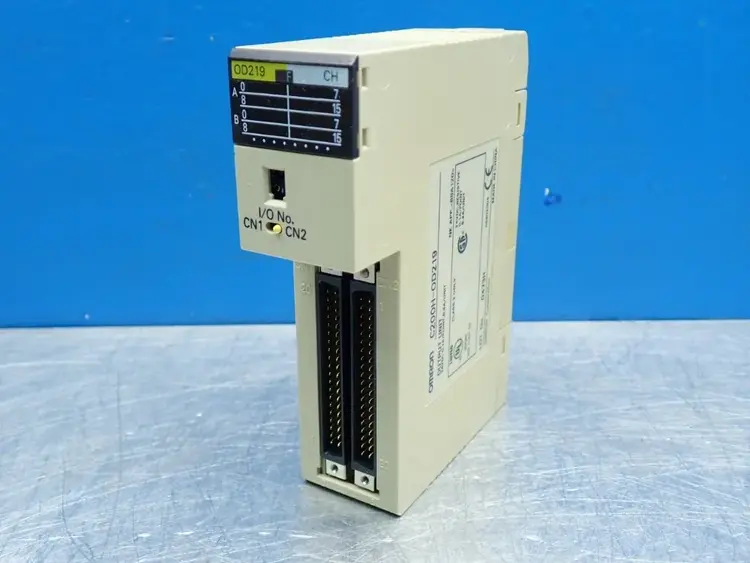 Used OMRON C200HOD219 Input / Output Modules | HGR 24 #733540