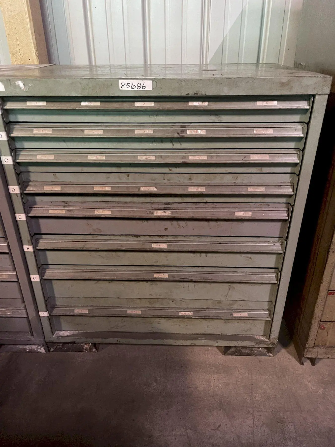 USED LYON 8 DRAWER