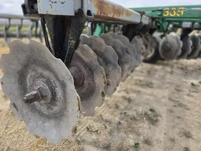 USED JOHN DEERE 335