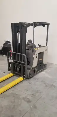 Used CROWN RC5545-40 3-Wheel Stand up Electric Counterbalance Forklifts British Columbia CA | Lenmark #1488905