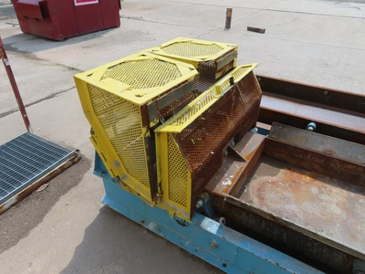24" x 23' long Renold Vibrating Pan Conveyor
