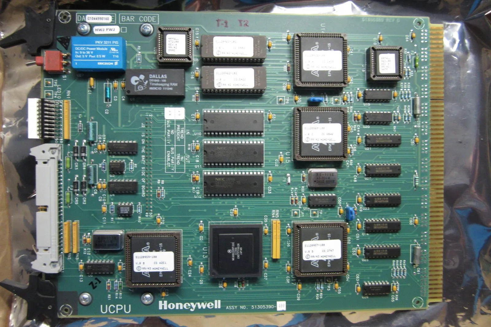 NEW HONEYWELL 51305390-400 PC BOARD 51305390400 W/51305392-100