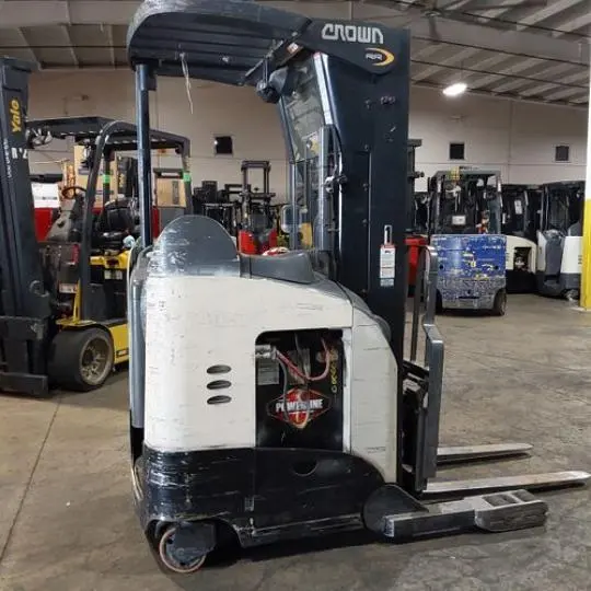 USED 2016 CROWN RR5725-45