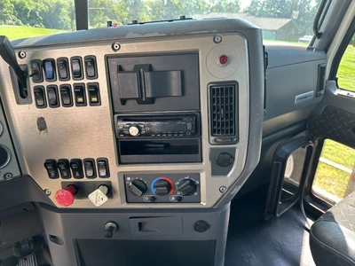 Used 2008 MACK CHU613 Conventional trucks Indiana US | Proxy Equipment #1384941