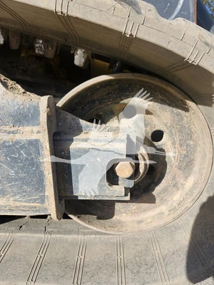 USED 2022 DEERE 331G